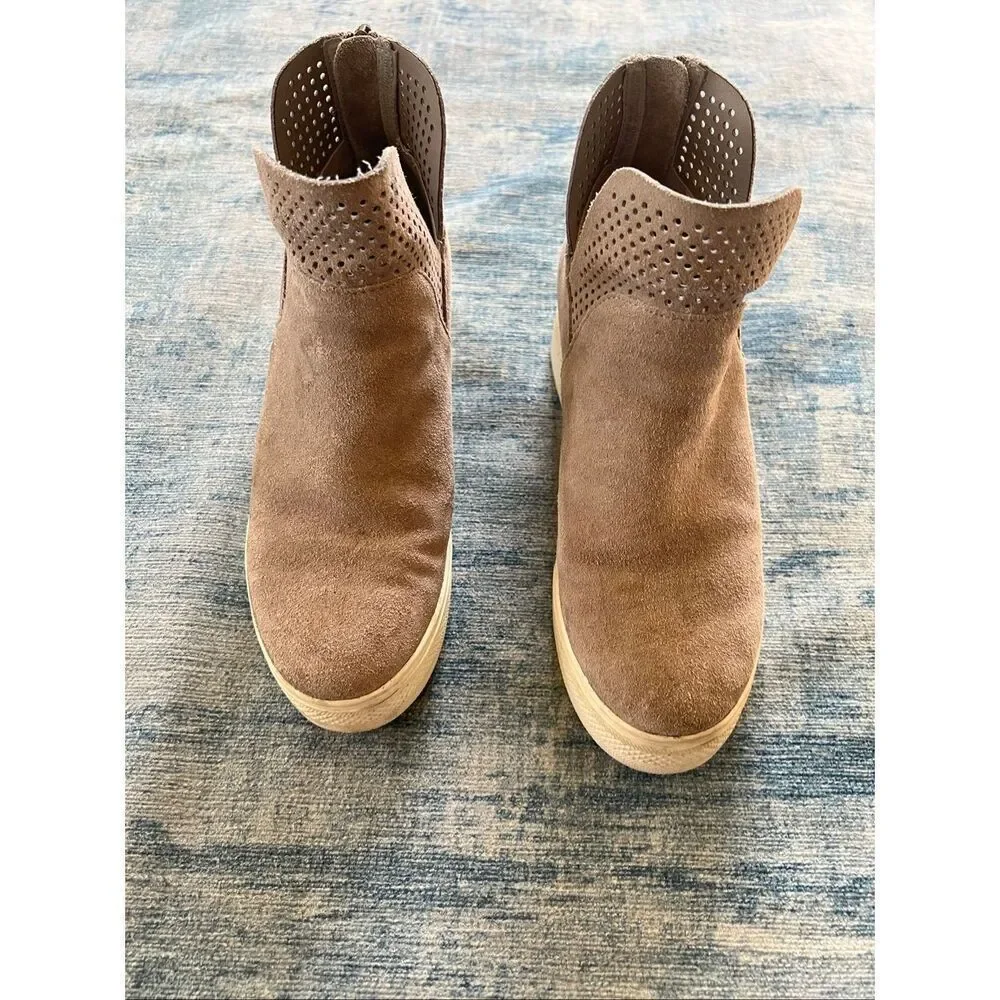 Steve Madden Beige Winni Suede Wedge Sneakers Size 8